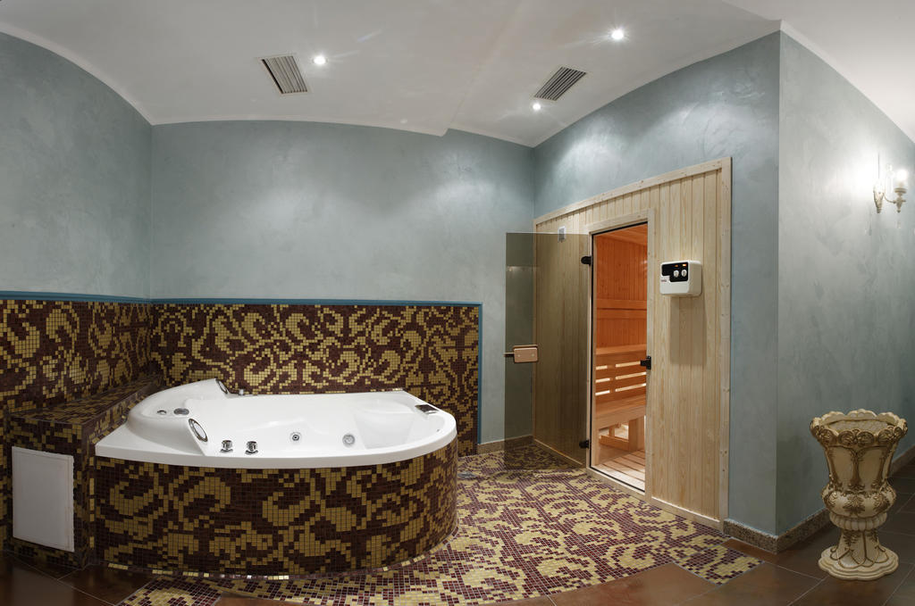 سينتس قسطنطين وهيلينا Purple Star Apartments المظهر الخارجي الصورة