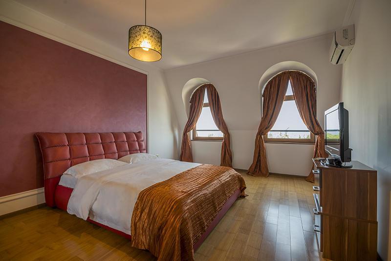 سينتس قسطنطين وهيلينا Purple Star Apartments المظهر الخارجي الصورة